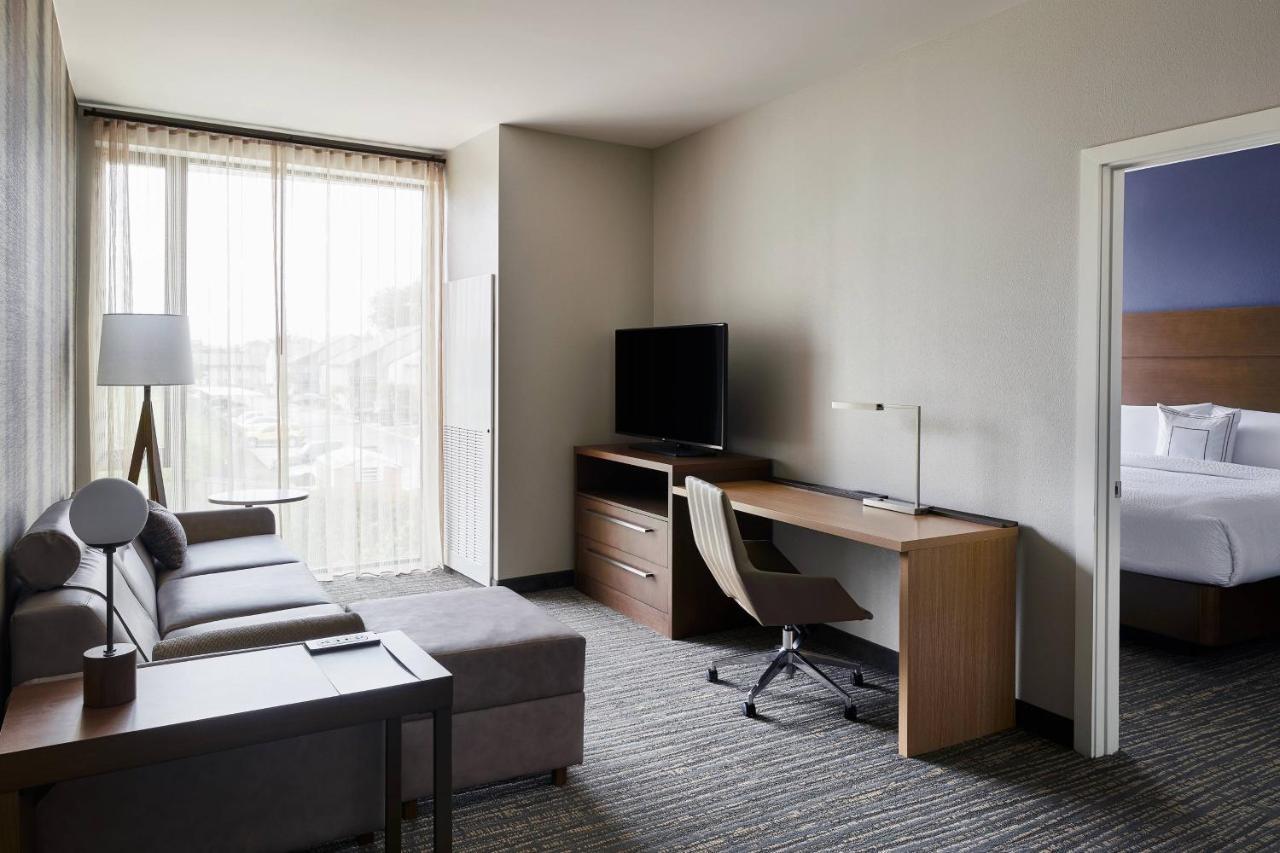 Residence Inn By Marriott Dallas By The Galleria Esterno foto